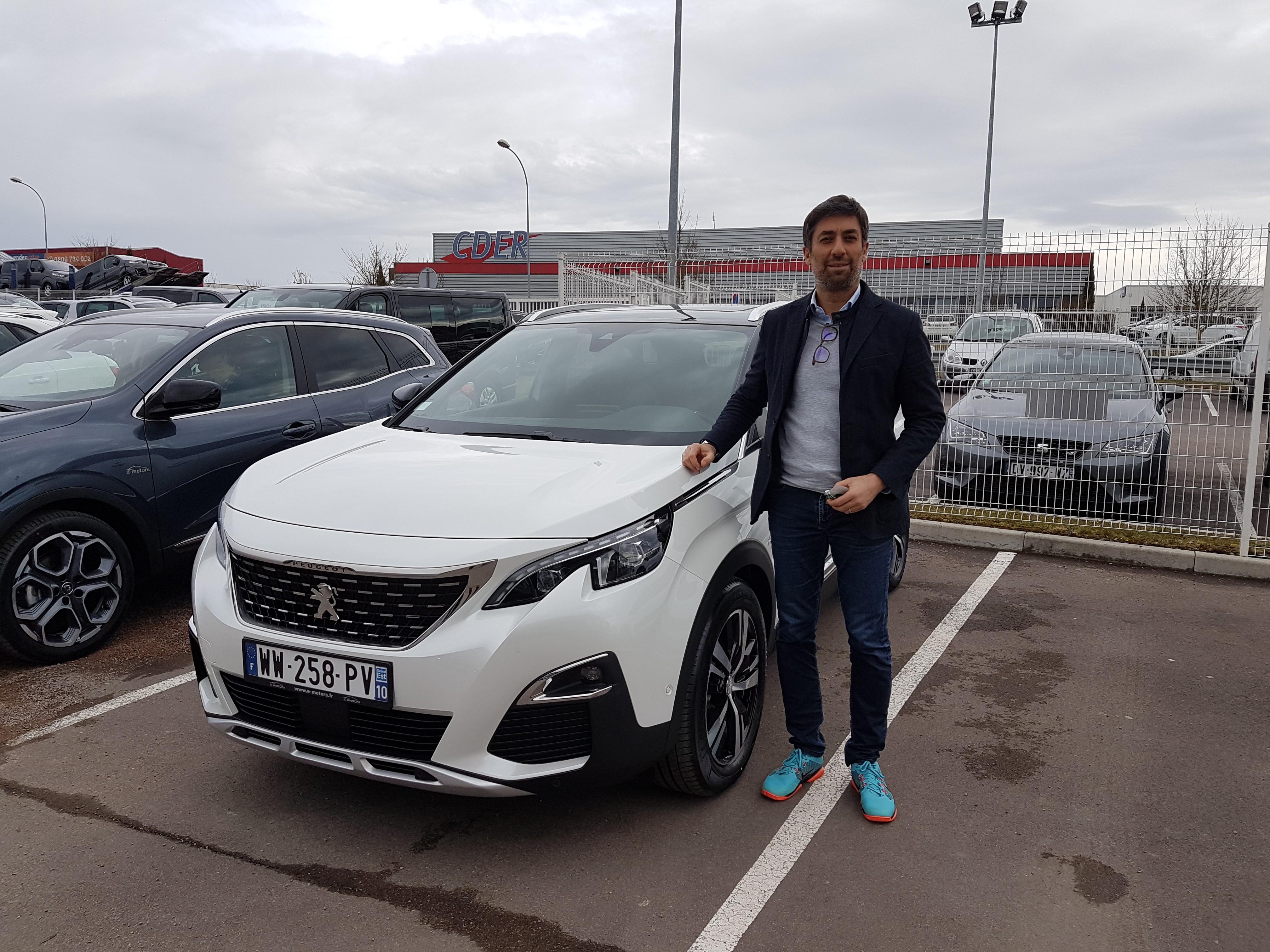 Avis-mandataire-auto-Emotors-Peugeot-3008-Gt-line-thp-165-s-s-eat6-plus-toit-vitr.