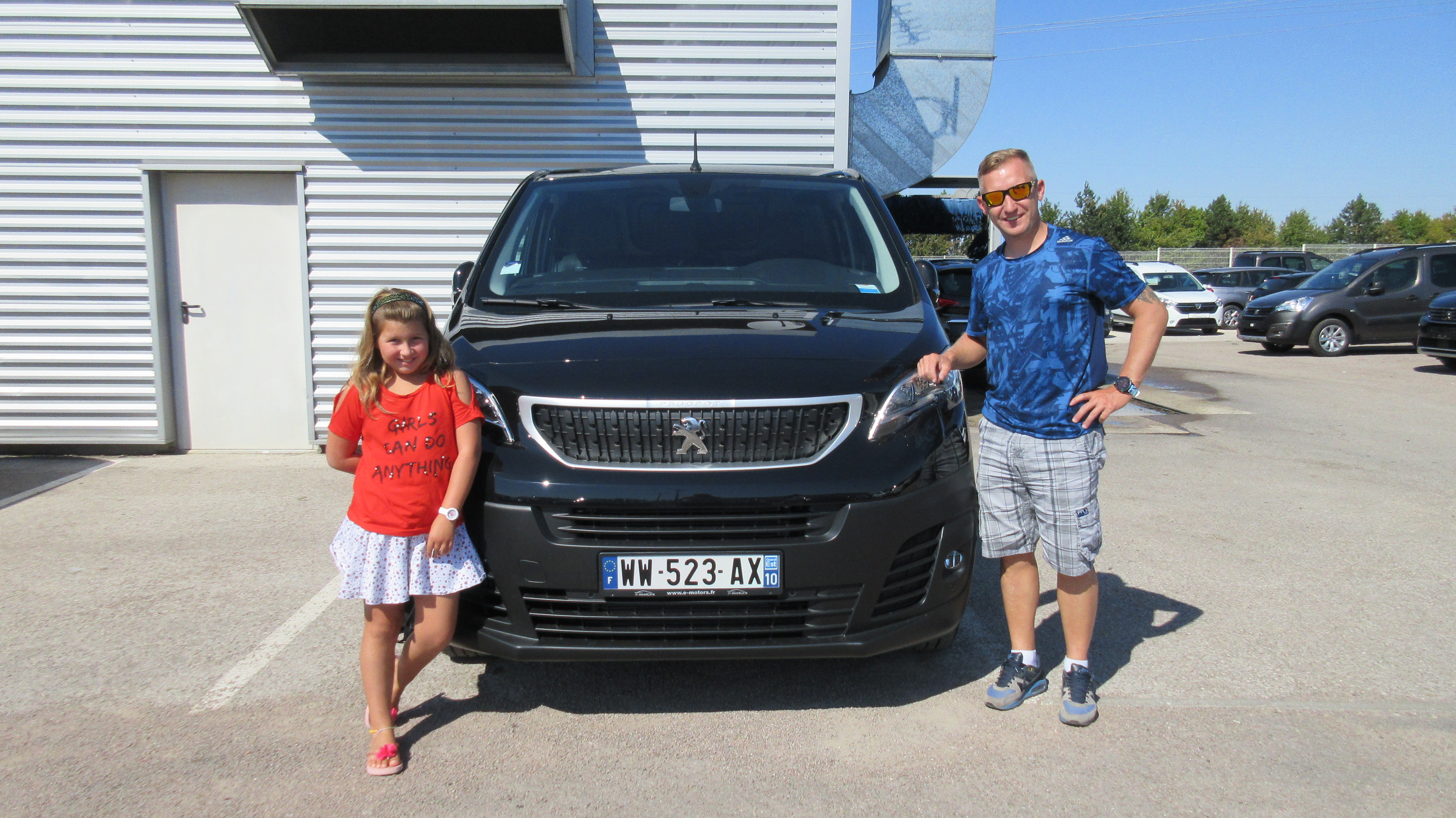 Avis-mandataire-auto-Emotors-Peugeot-Expert-fourgon-T-l-standard-premium-bluehdi-150-plus-gps-cam-ra.