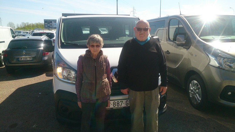 Avis-mandataire-auto-Emotors--Renault-trafic-cabine-approfondie-iv-.