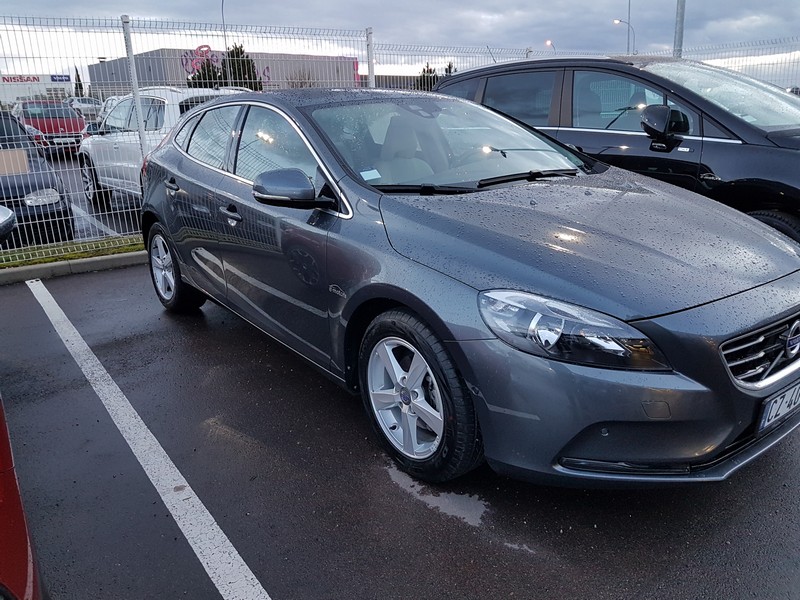 Avis-mandataire-auto-Emotors-Volvo-V40-Momentum-d2-115-plus-gps.