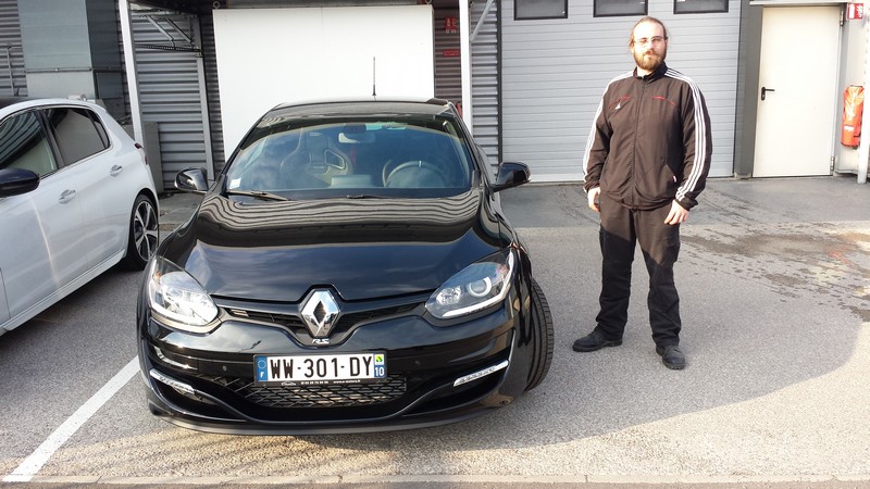 Avis-mandataire-auto-Emotors--Renault-megane-iii-coup-rs-2-0t-265-s-s-.