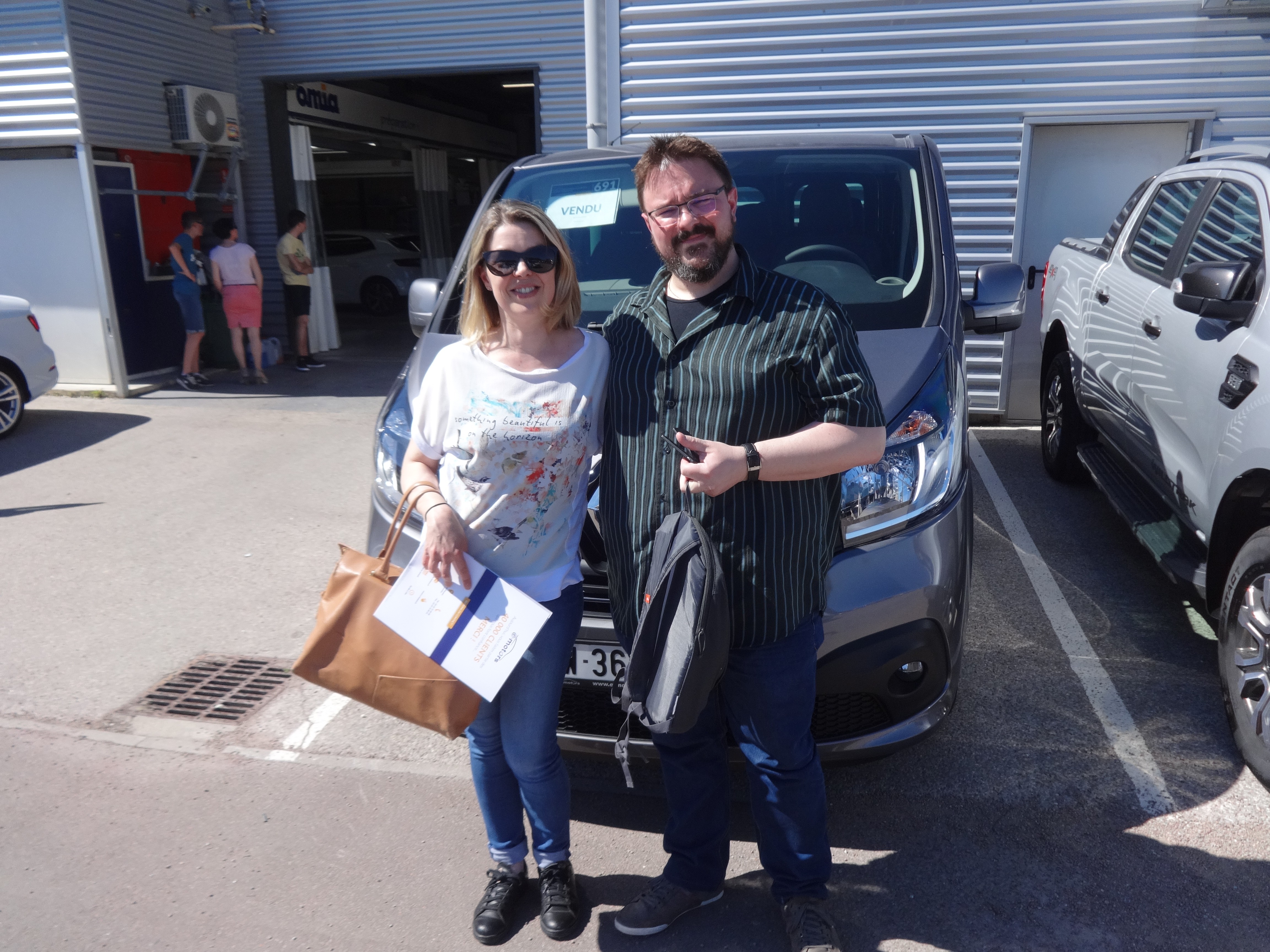 Avis-mandataire-auto-Emotors-Renault-Trafic-combi-Intens-dci-125-energy-8places-plus-portes-180.