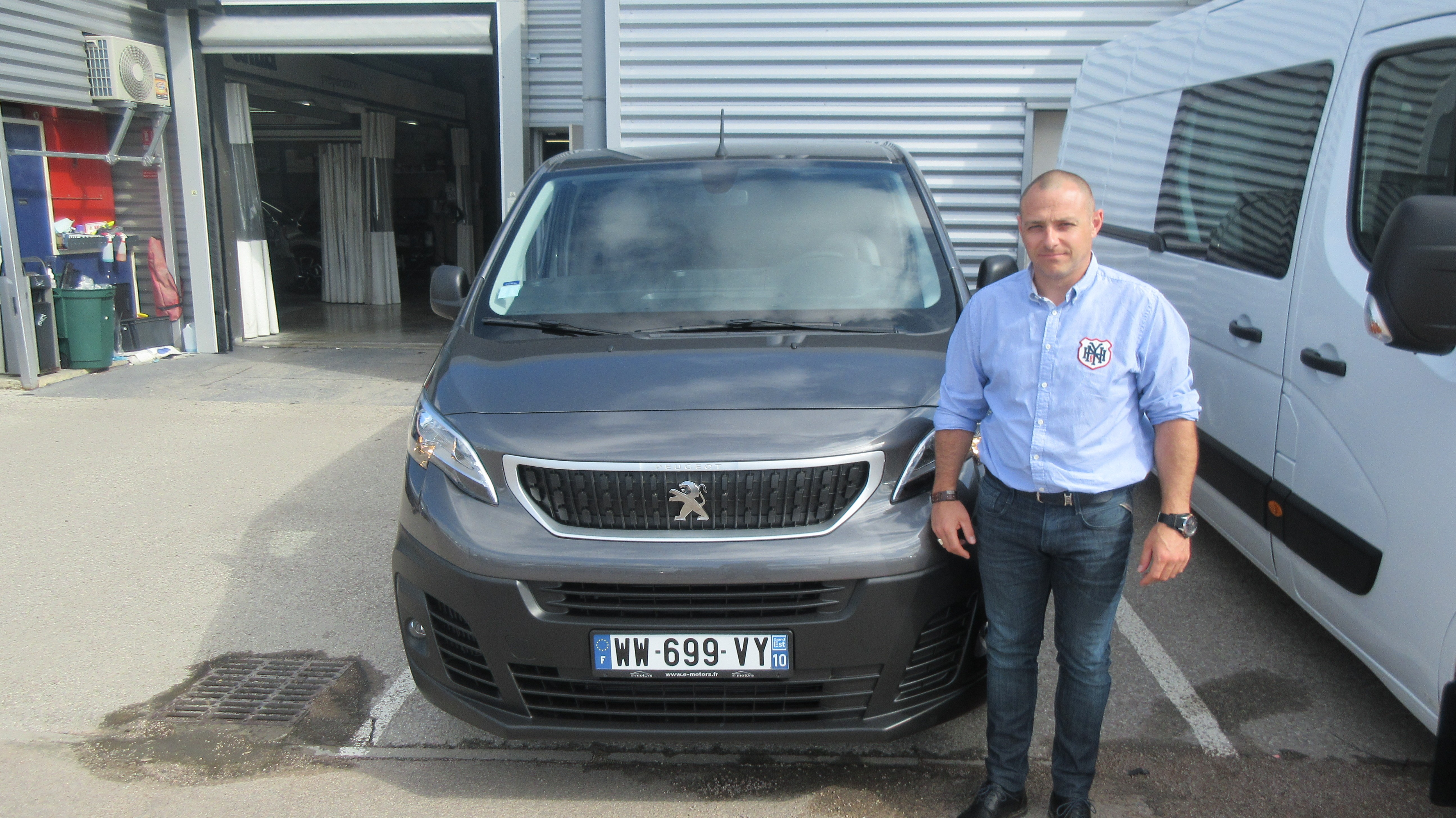 Avis-mandataire-auto-Emotors-Peugeot-Expert-fourgon-T-l-standard-premium-bluehdi-115-plus-gps.