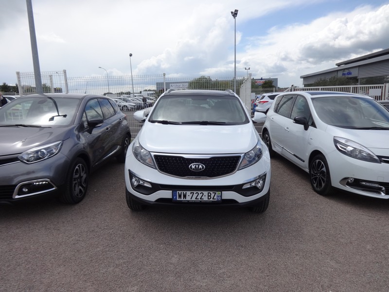 Avis-mandataire-auto-Emotors--Kia-sportage-active-crdi-136-4x4-plus-gps-plus-toit-vitr-.