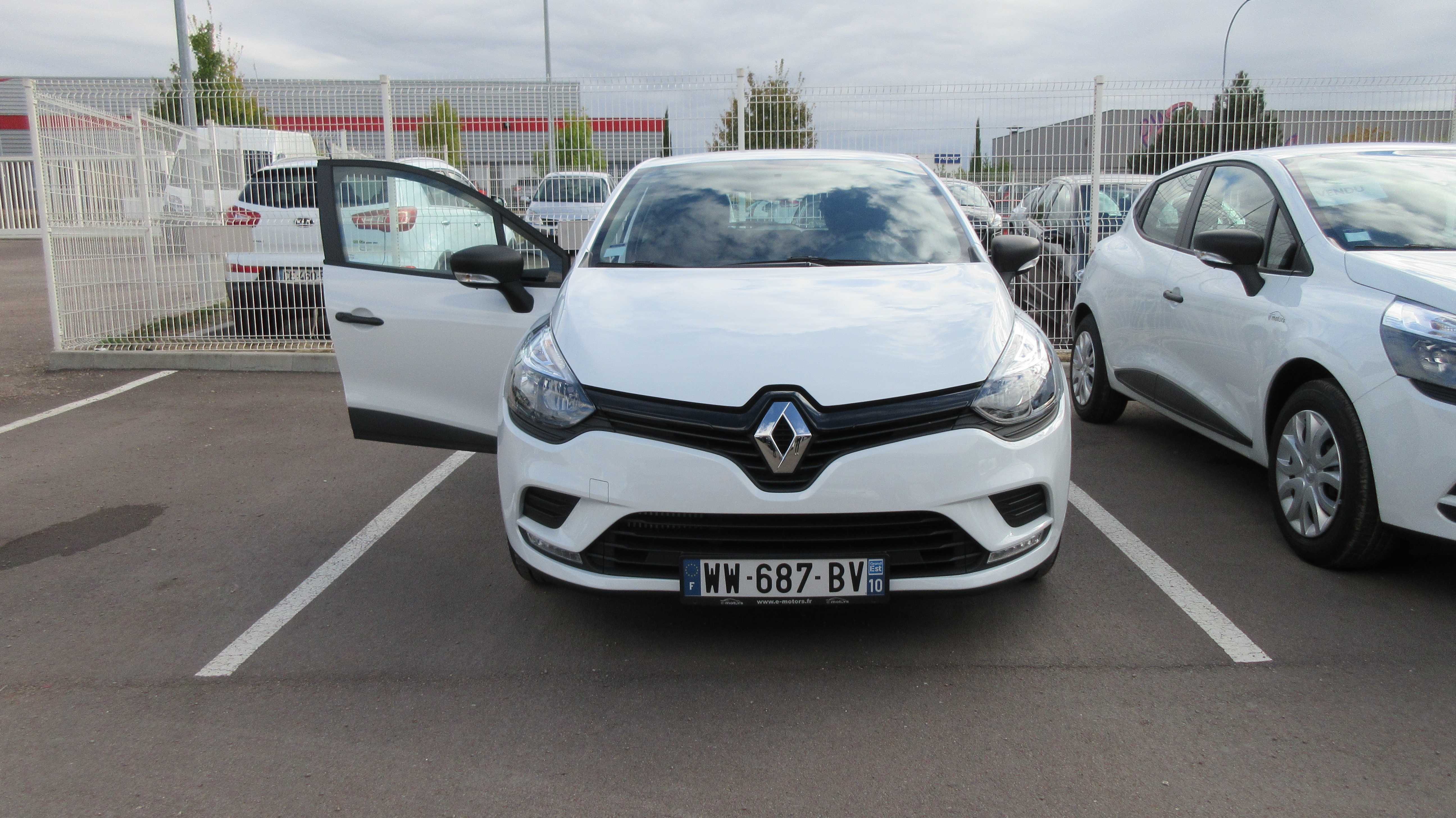 Avis-mandataire-auto-Emotors-Renault-Clio-Trend-tce-75.