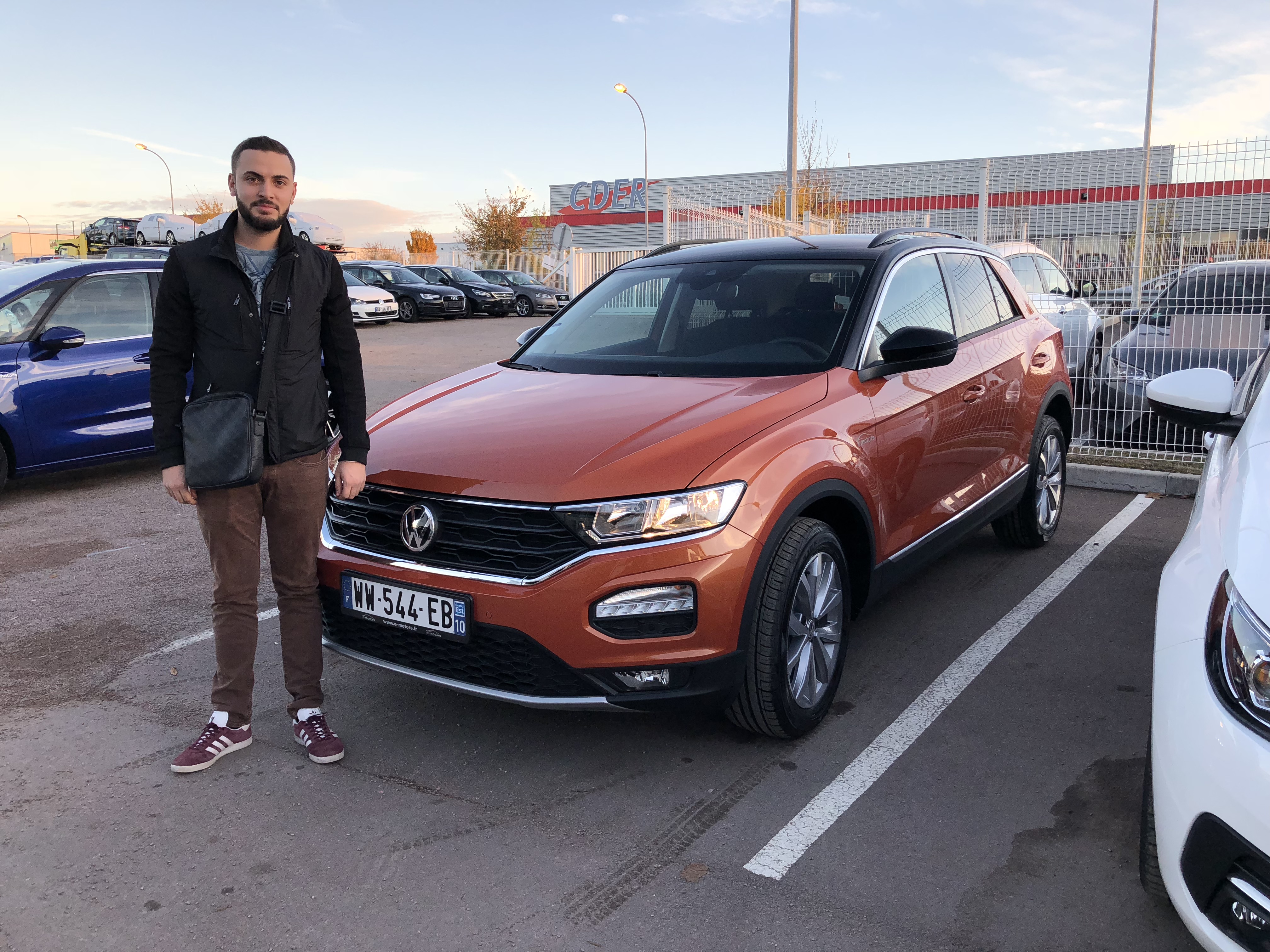 Avis-mandataire-auto-Emotors-Volkswagen-T-roc-Lounge-tsi-150.