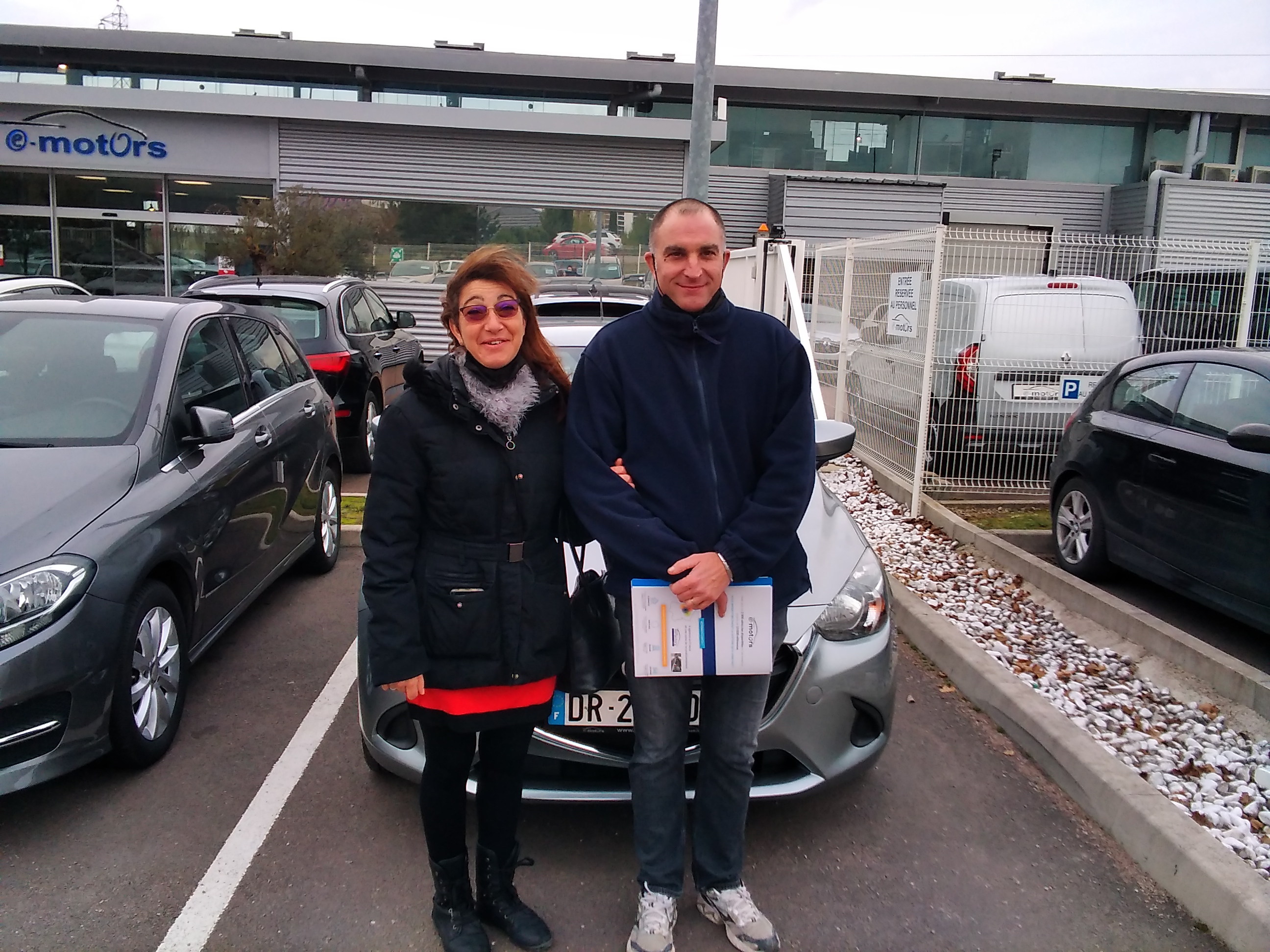 Avis-mandataire-auto-Emotors-Mazda-Mazda2-1-5l-skyactiv-g-90ch-elegance.