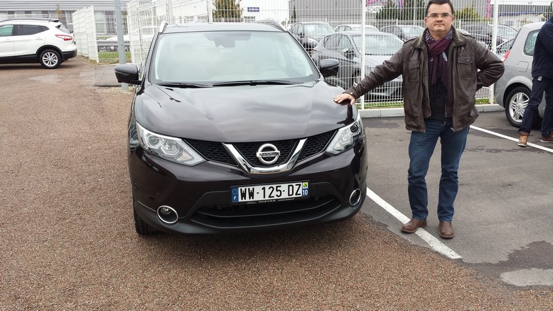 Avis-mandataire-auto-Emotors--Nissan-qashqai-tekna-dci-130-4x2-plus-toit-vitr-.
