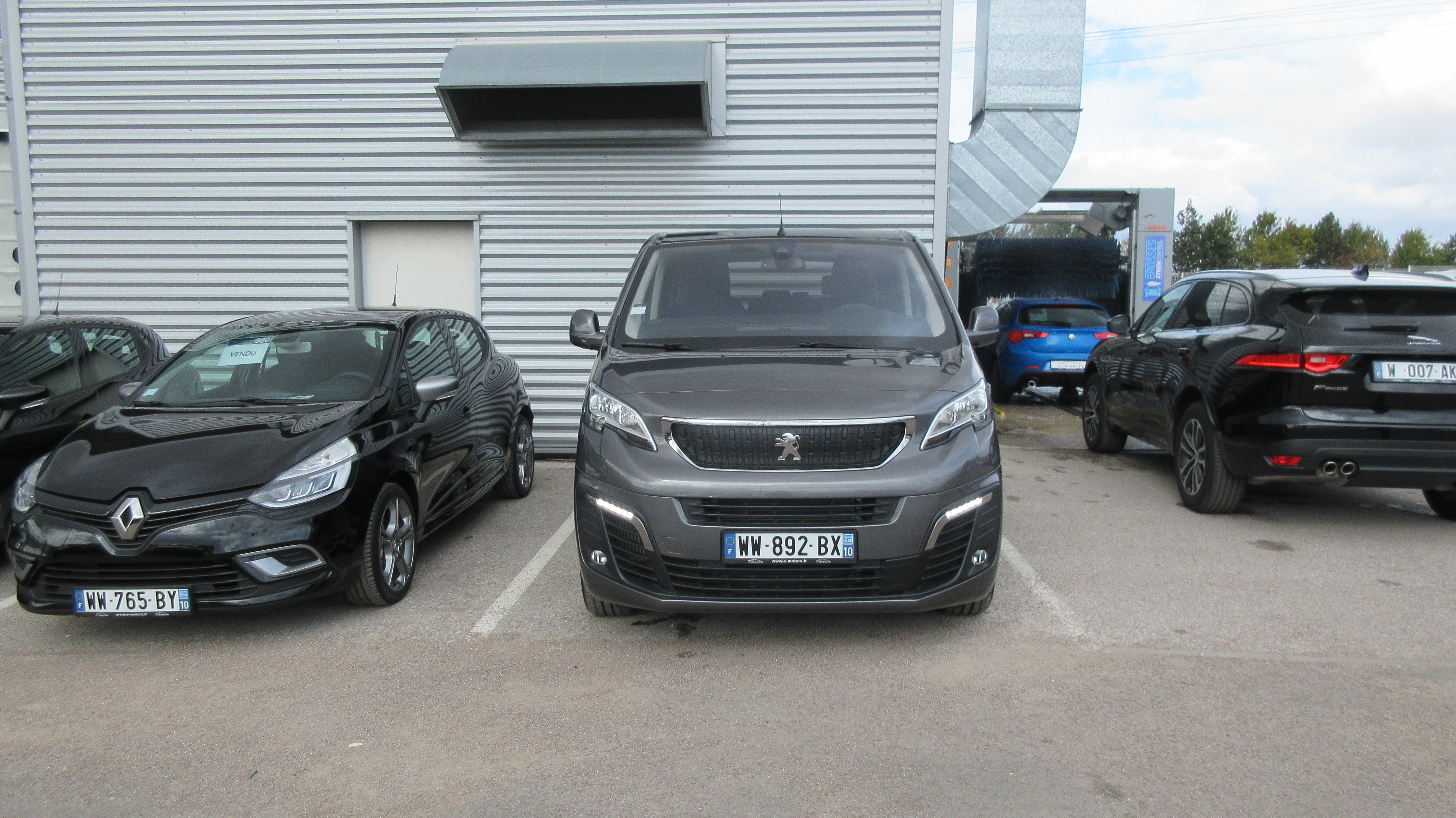 Avis-mandataire-auto-Emotors-Peugeot-Traveller-Standard-2-0-bluehdi-150ch-s-s-bvm6-active-8-places.