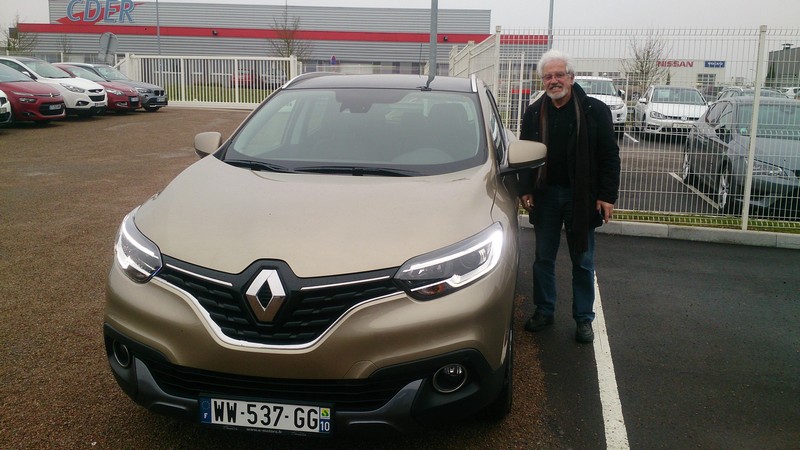 Avis-mandataire-auto-Emotors--Renault-kadjar-intens-tce-130-energy-4x2-plus-toit-vitr-.