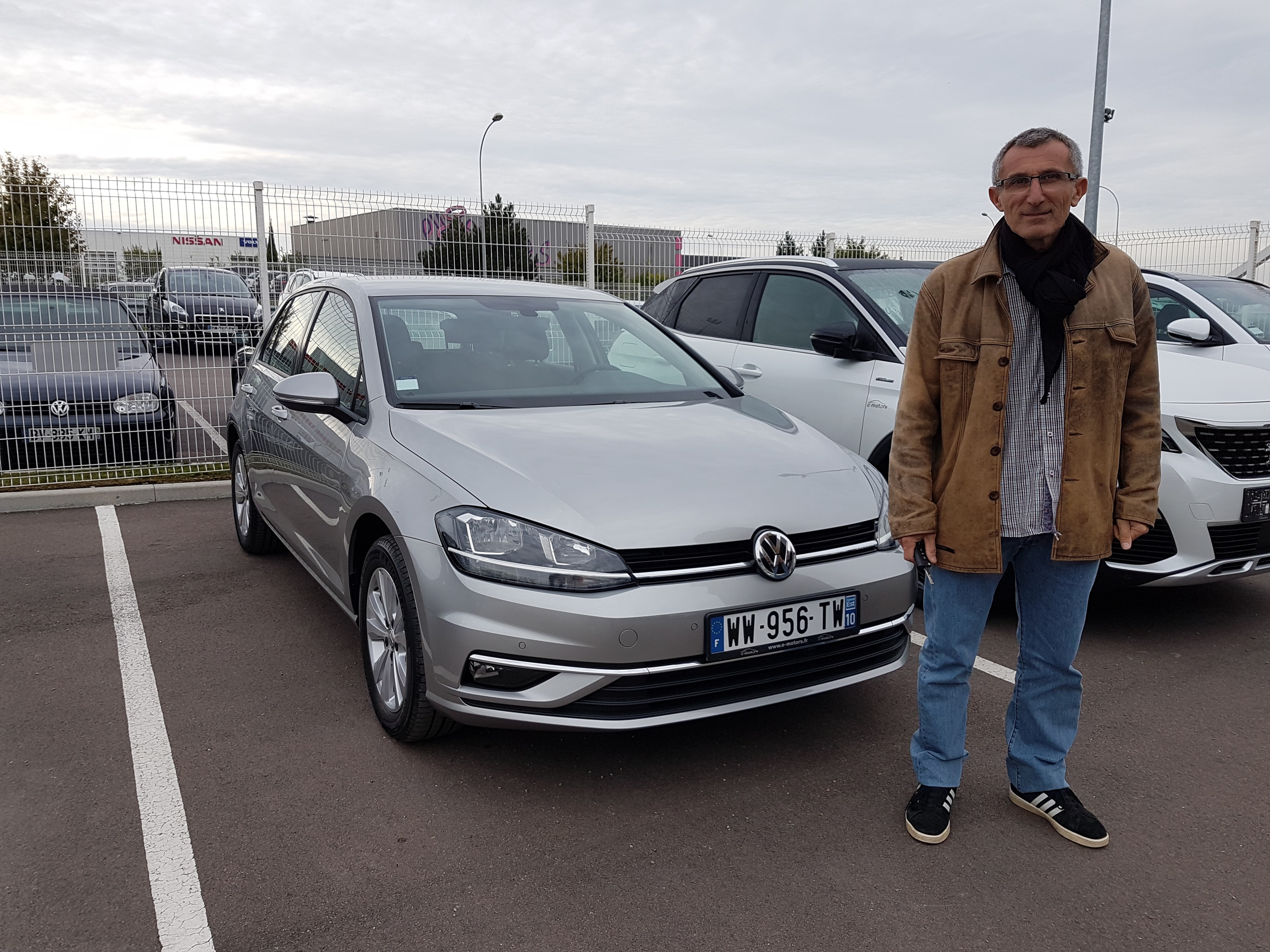 Avis-mandataire-auto-Emotors-Volkswagen-Golf-Confortline-tsi-110-plus-gps.