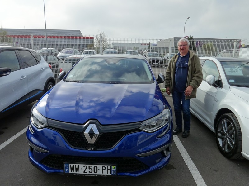 Avis-mandataire-auto-Emotors-Renault-Megane-iv-berline-M-gane-iv-berline-gt-tce-205-energy-edc-plus-toit-vitr.