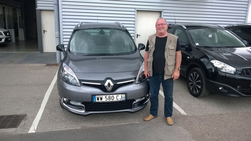 Avis-mandataire-auto-Emotors--Renault-grand-sc-nic-iii-bose-dci-110-edc-7places-plus-toit-vitr-.