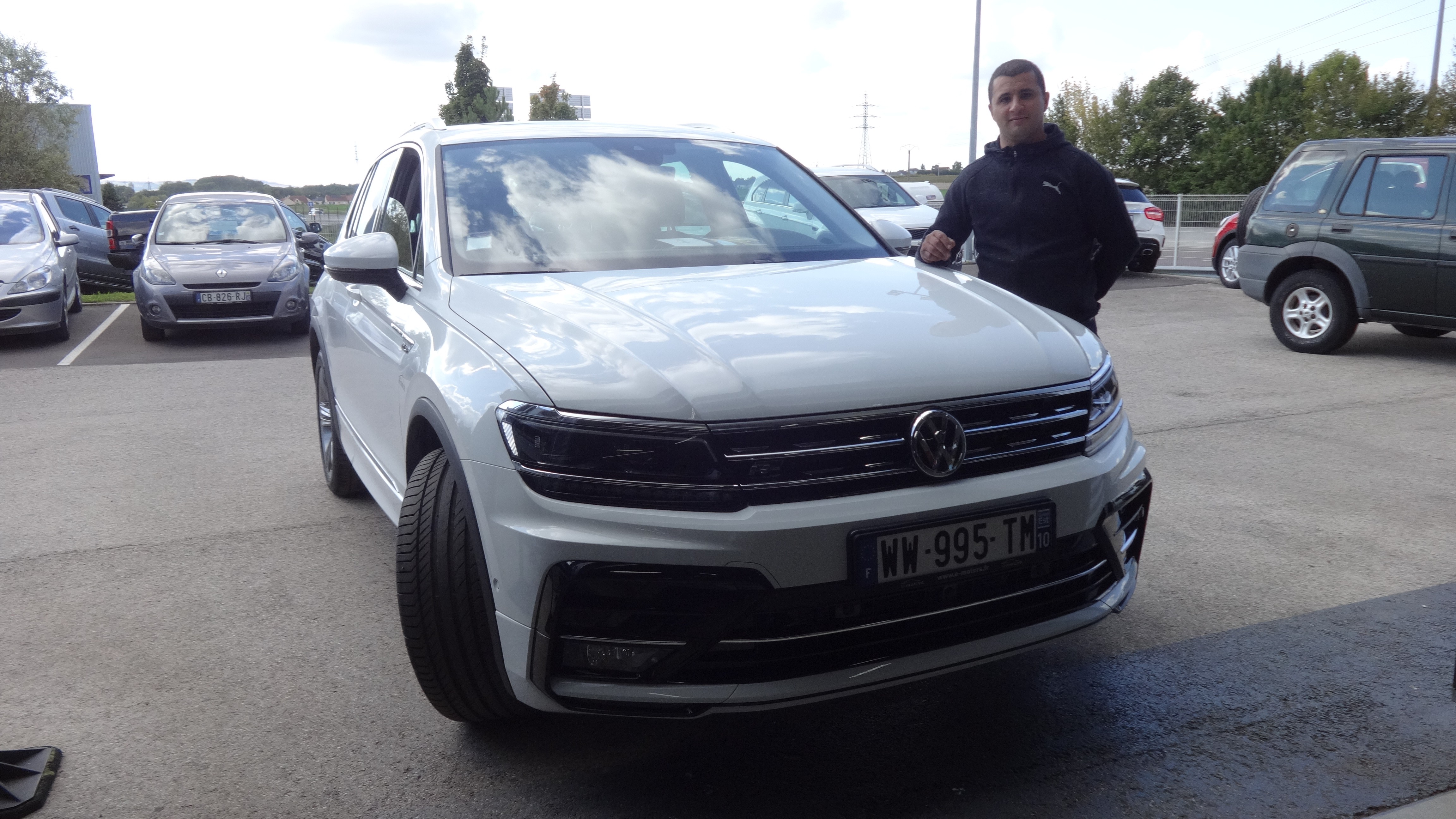 Avis-mandataire-auto-Emotors-Volkswagen-Tiguan-Carat-r-line-tdi-150-4motion-dsg7.