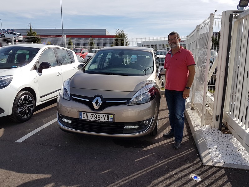 Avis-mandataire-auto-Emotors-Renault-Grand-scenic-iii-Grand-sc-nic-iii-business-dci-110-edc-7places.