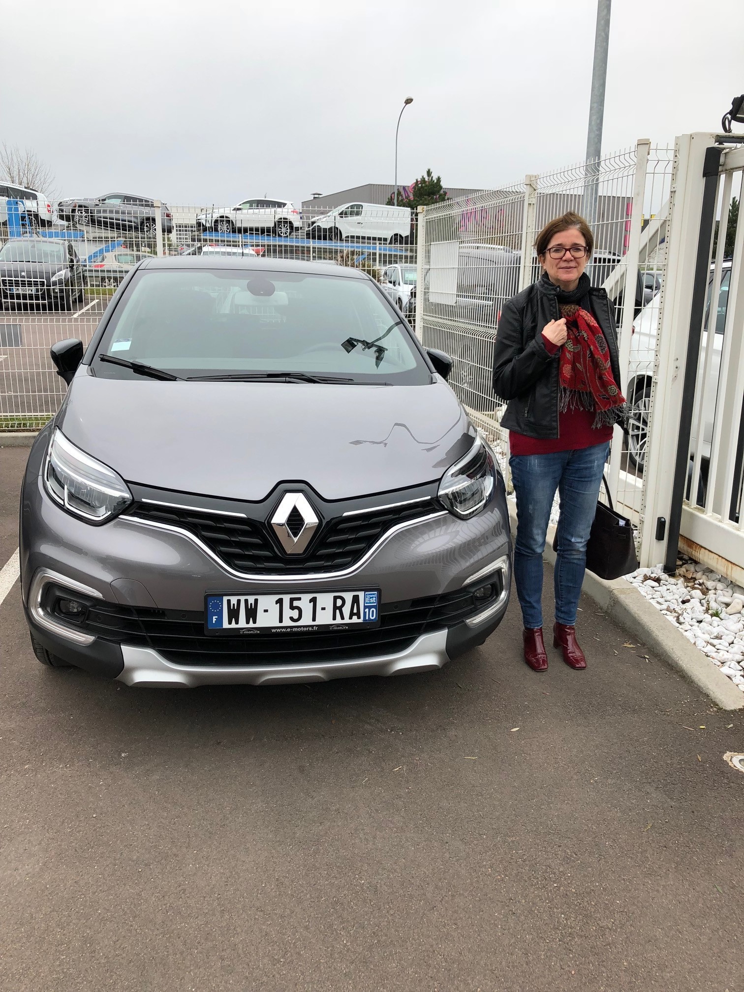 Avis-mandataire-auto-Emotors-Renault-Captur-Intens-sur-quip-e-tce-120-energy-plus-extended-grip.