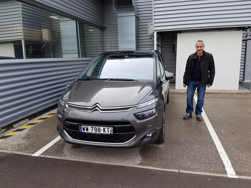 Avis-mandataire-auto-Emotors-Citroen-C4-picasso-Exclusive-bluehdi-120-eat6-plus-x-non.