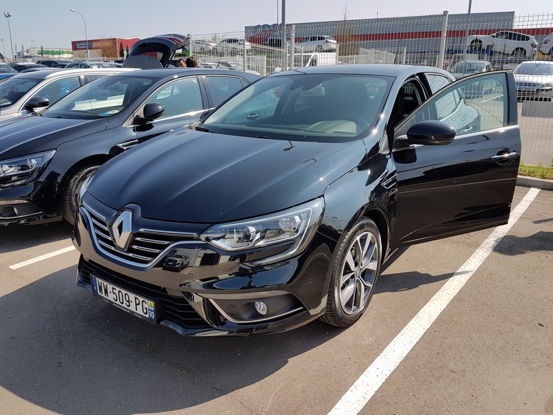 Avis-mandataire-auto-Emotors-Renault-Megane-iv-berline-M-gane-iv-berline-bose-dci-130.