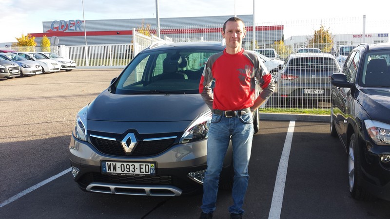 Avis-mandataire-auto-Emotors--Renault-scenic-xmod-bose-dci-110-energy-plus-extended-grip-.