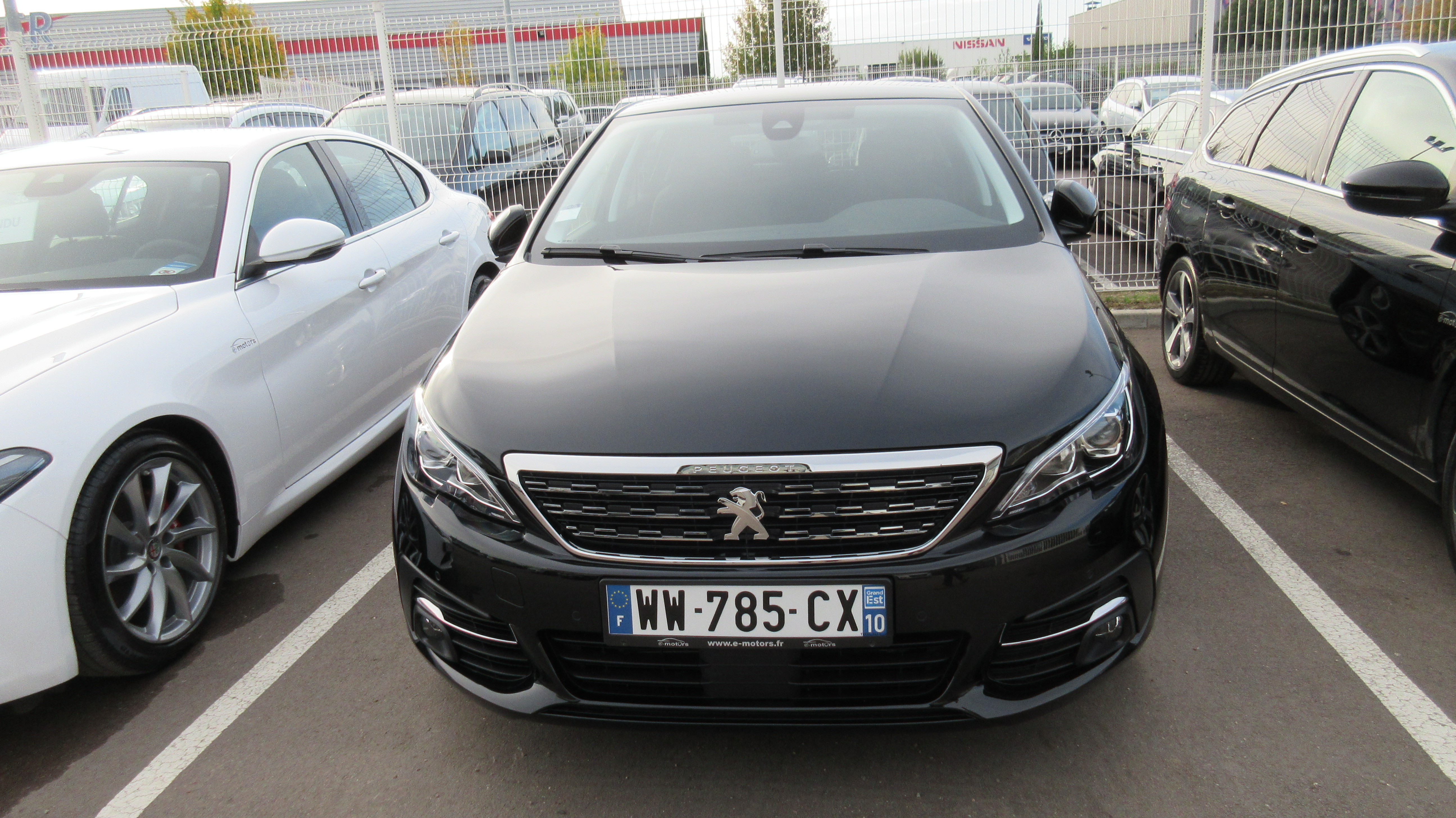 Avis-mandataire-auto-Emotors-Peugeot-308-Allure-bluehdi-130-s-s-plus-jantes-17.