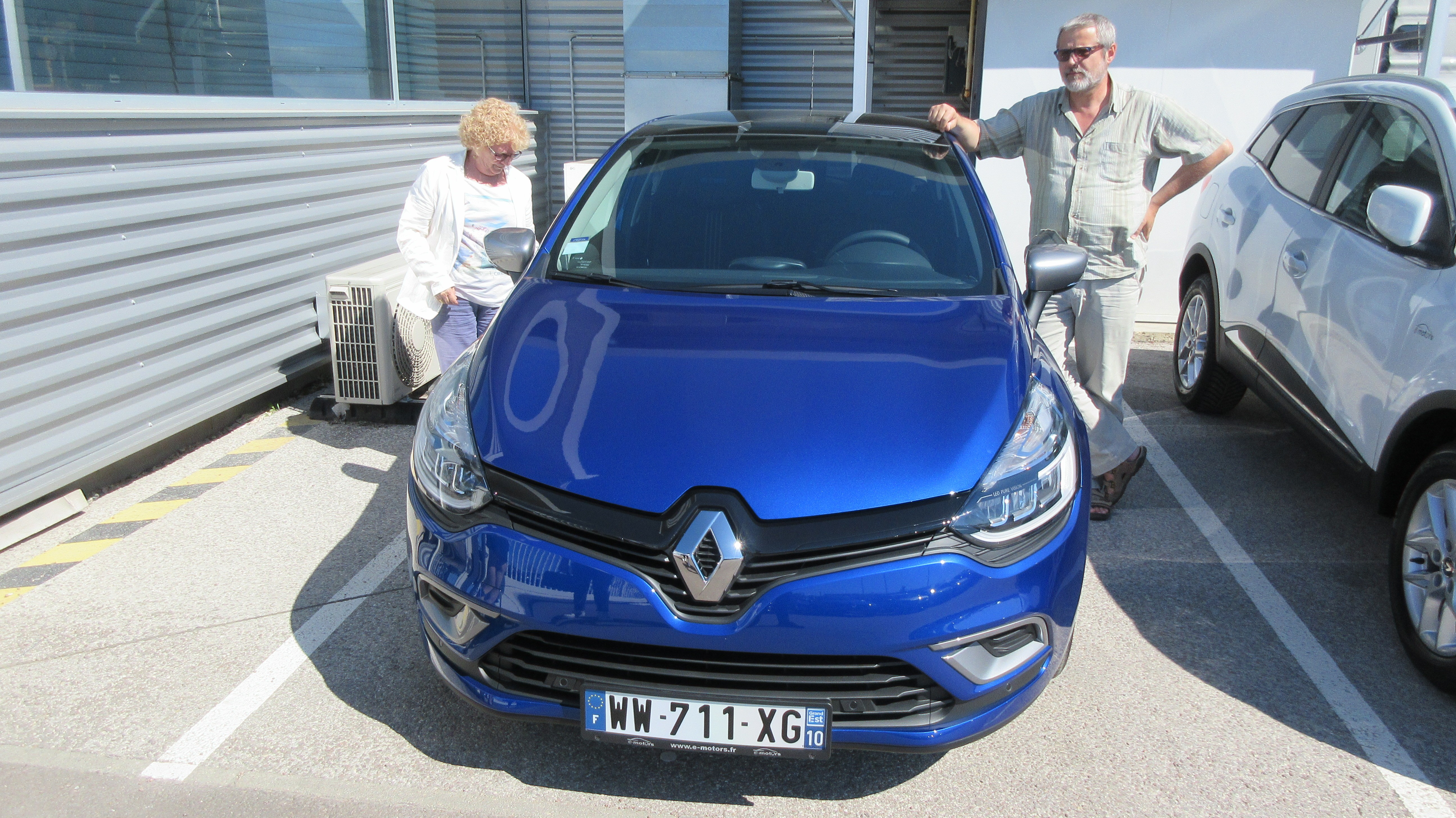 Avis-mandataire-auto-Emotors-Renault-Clio-iv-estate-Clio-estate-intens-dci-110-plus-cam-ra-pack-gt-line-toit-vitr.