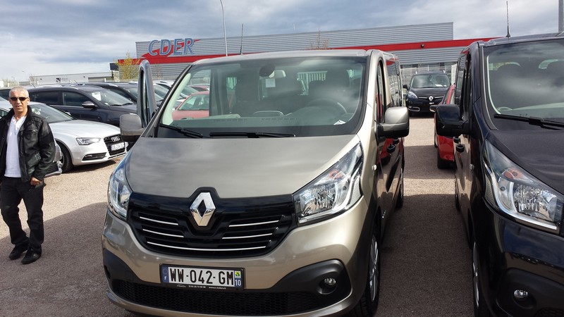 Avis-mandataire-auto-Emotors--Renault-trafic-combi-intens-dci-125-energy-9places-plus-hayon-.