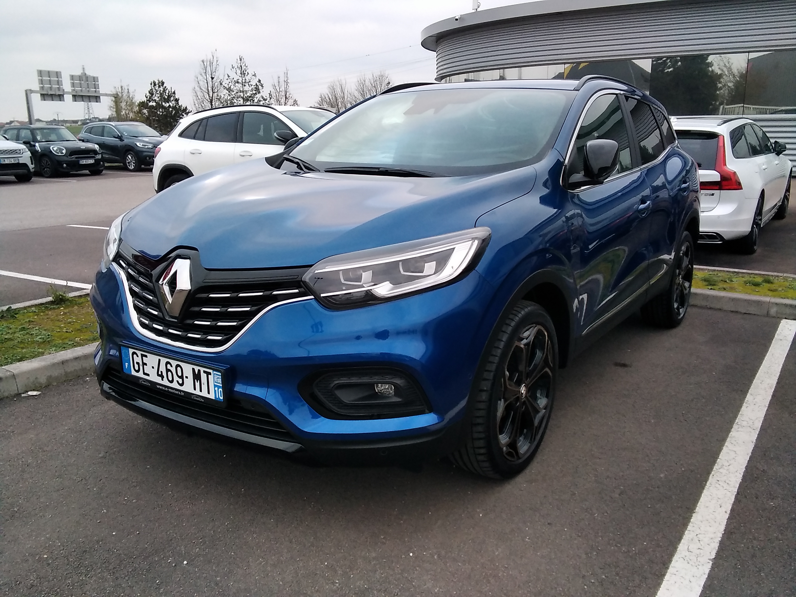 Avis-mandataire-auto-Emotors-Renault-Kadjar-Tce-140-fap-edc-black-edition.