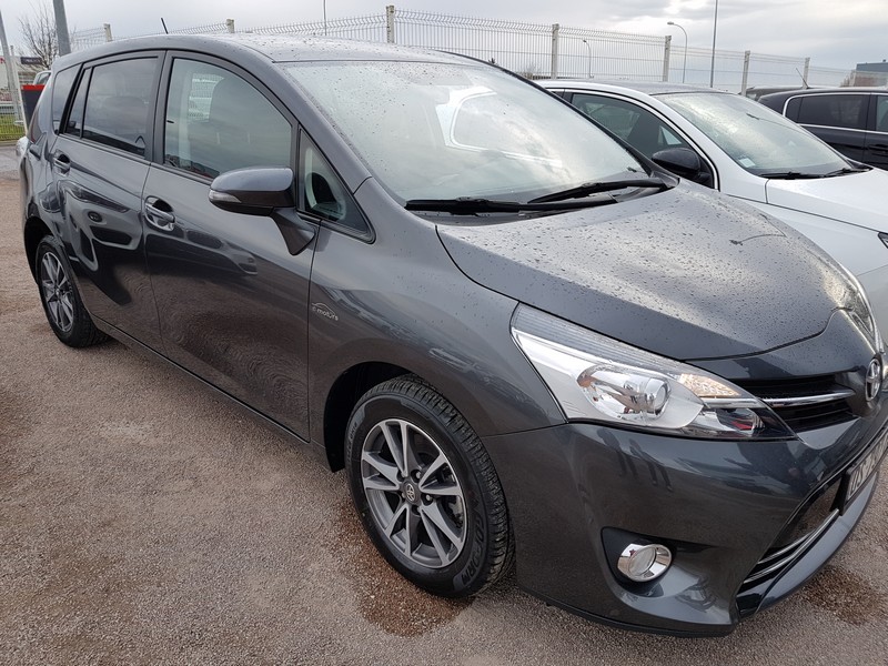 Avis-mandataire-auto-Emotors-Toyota-Verso-Dynamic-d-4d-112-7places.