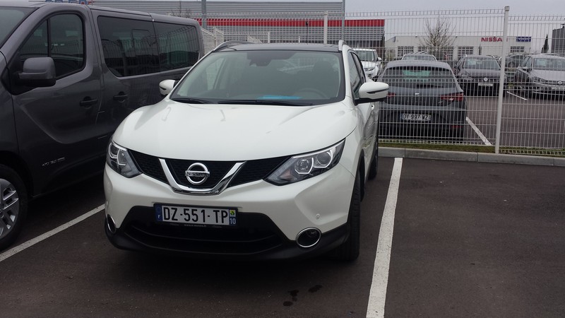 Avis-mandataire-auto-Emotors--Nissan-qashqai-connect-edition-dci-110-4x2-plus-toit-vitr-.