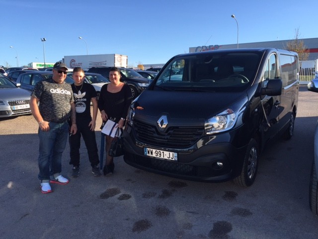 Avis-mandataire-auto-Emotors-Renault-Trafic-fourgon-Grand-confort-l1h1-1000kg-dci-120-plus-gps.