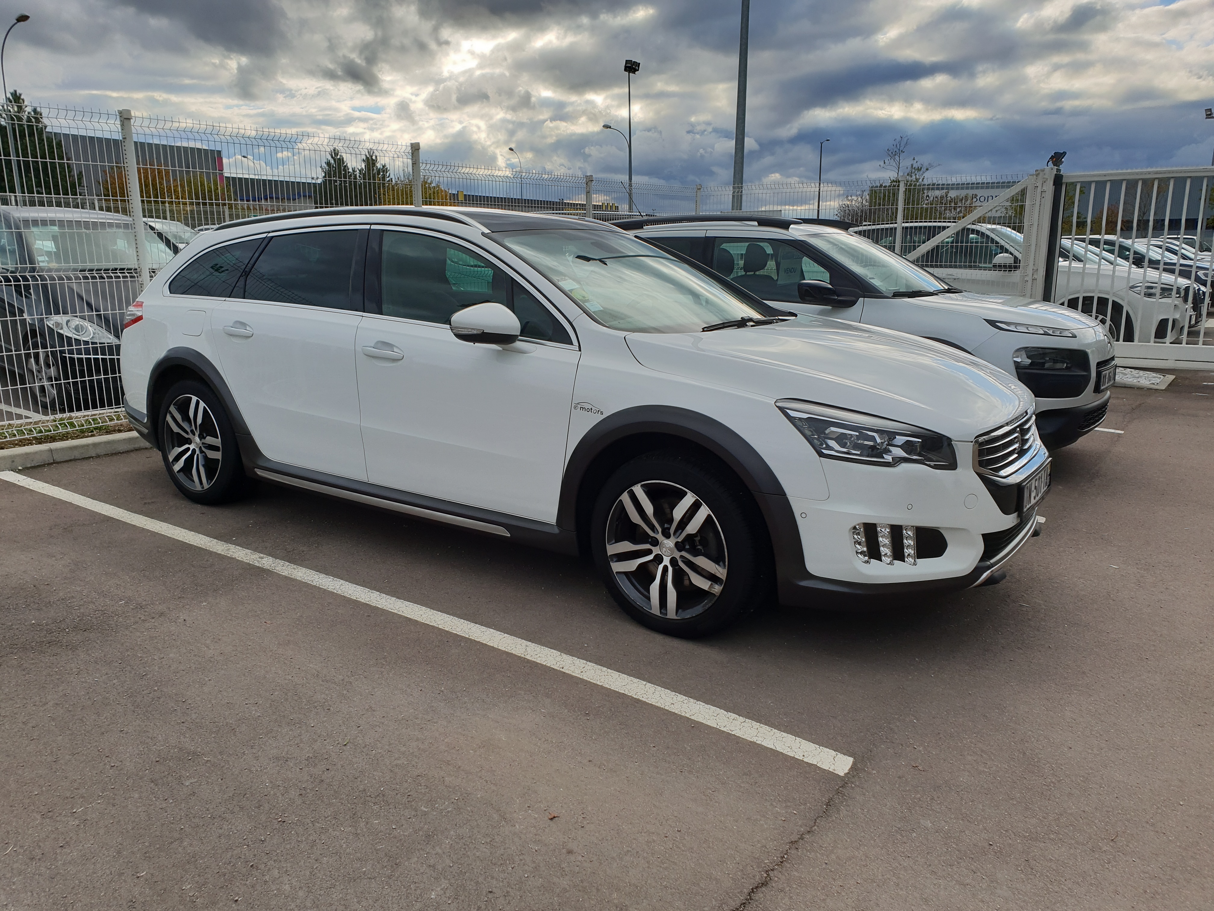 Avis-mandataire-auto-Emotors-Peugeot-508-rxh-Hdi-180-automatique.