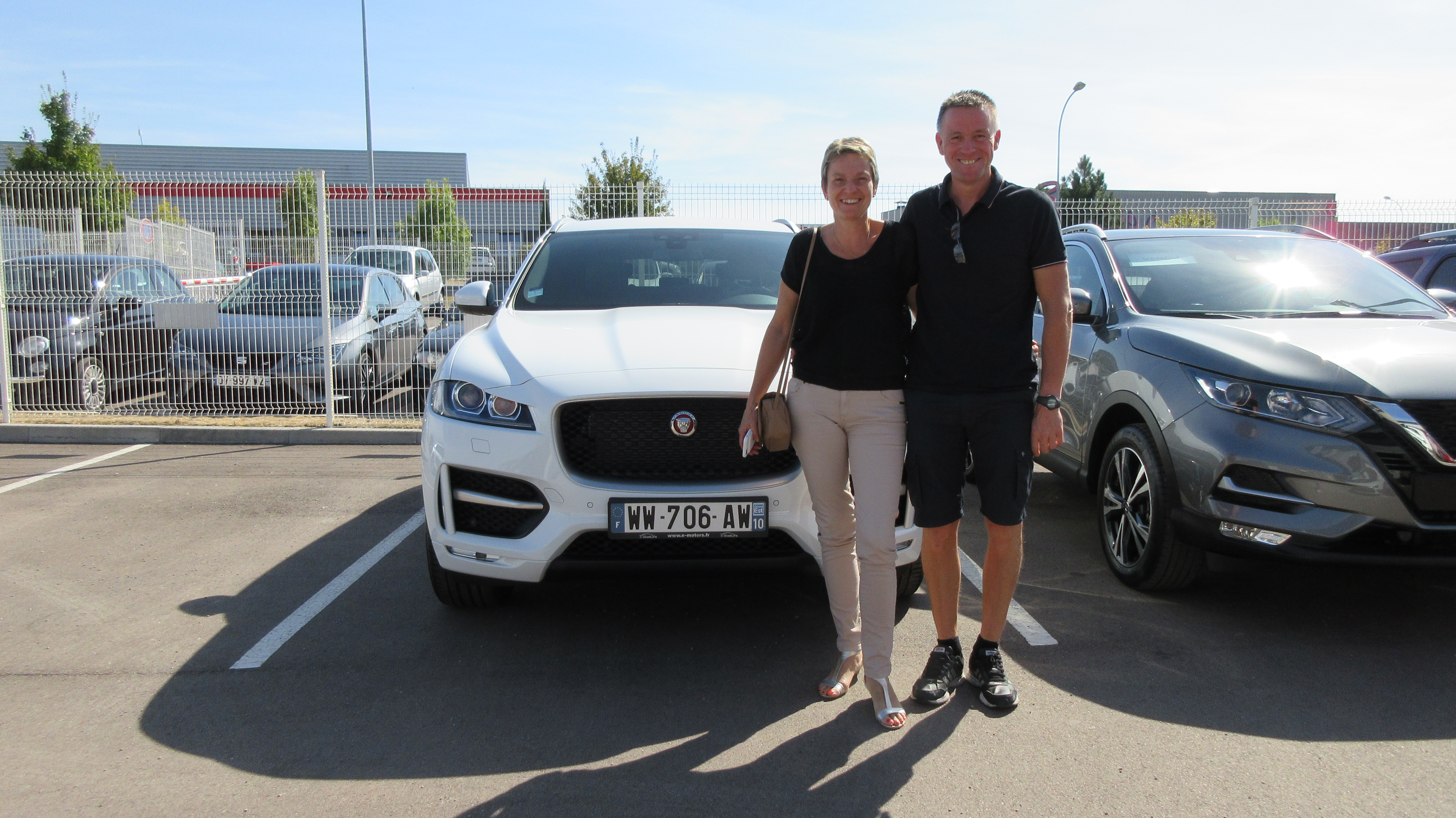 Avis-mandataire-auto-Emotors-Jaguar-F-pace-R-sport-d-180-awd-bva8.