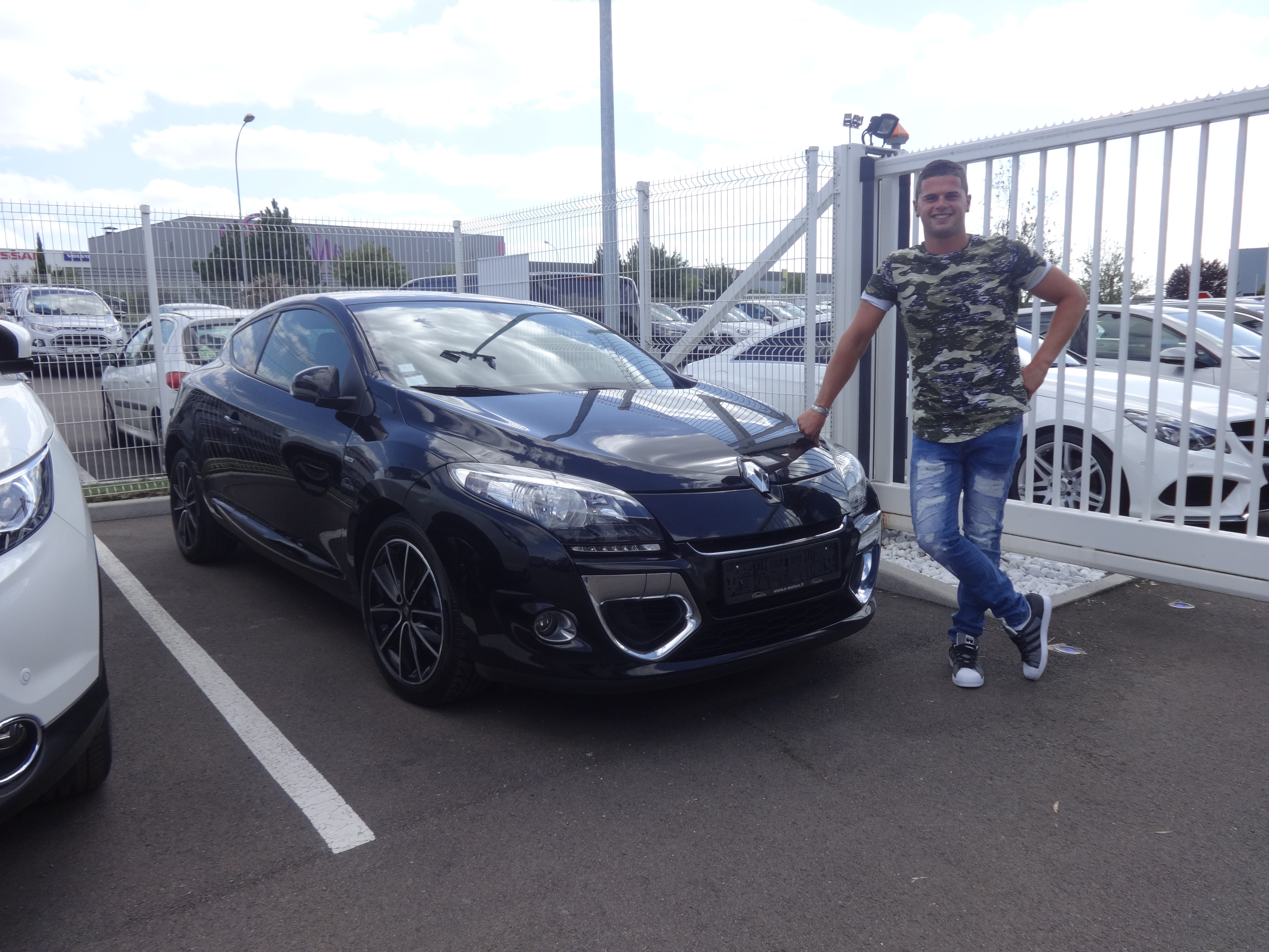 Avis-mandataire-auto-Emotors-Renault-Megane-iii-coupe-M-gane-iii-coup-bose-dci-130.