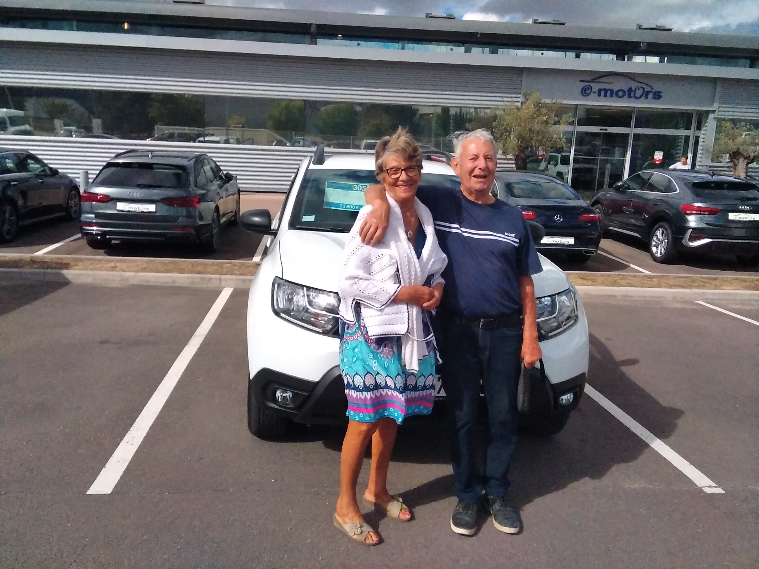 Avis-mandataire-auto-Emotors-Dacia-Duster-Confort-blue-dci-115-4x4.