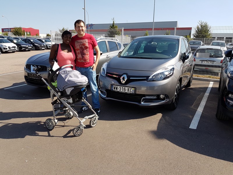 Avis-mandataire-auto-Emotors-Renault-Scenic-Iii-bose-dci-110-energy.