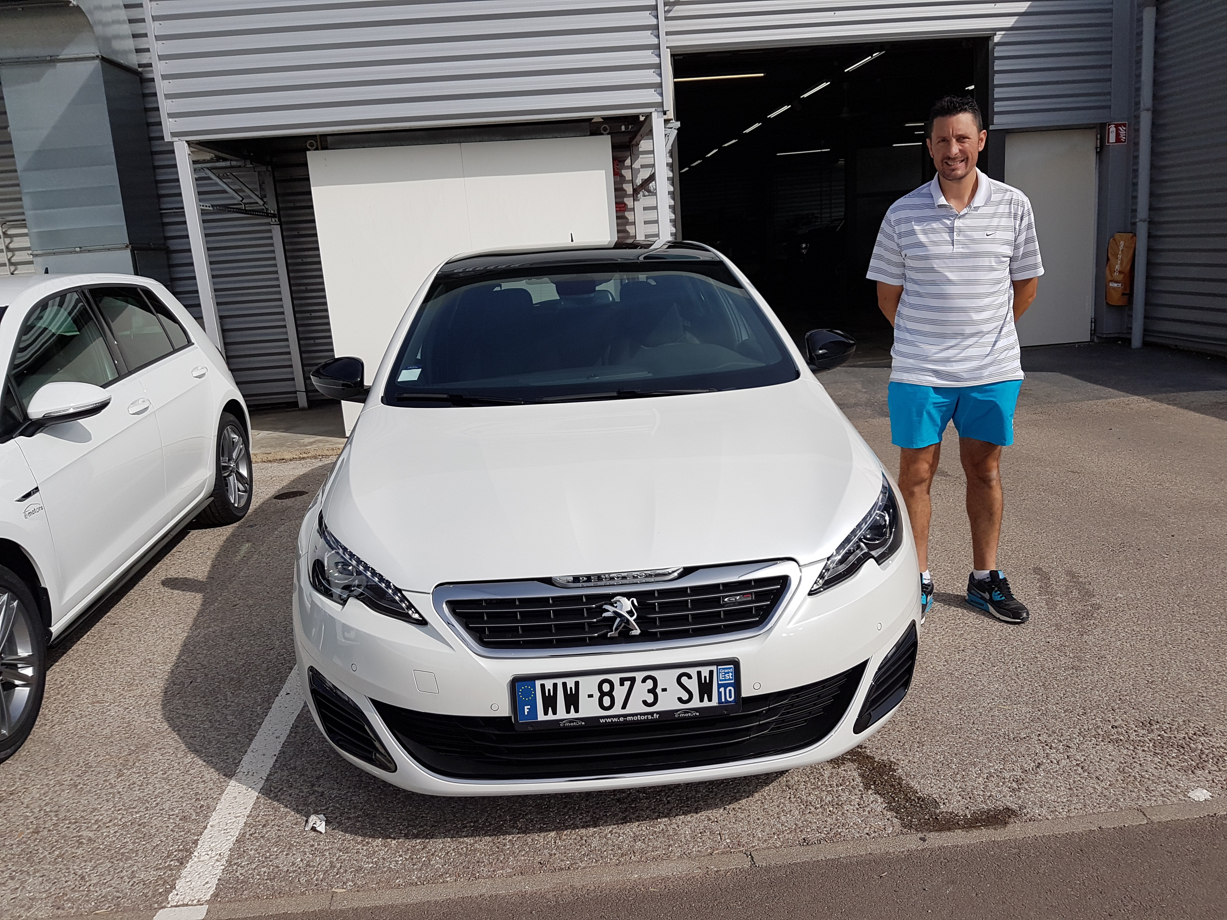 Avis-mandataire-auto-Emotors-Peugeot-308-Gt-bluehdi-180-eat6.