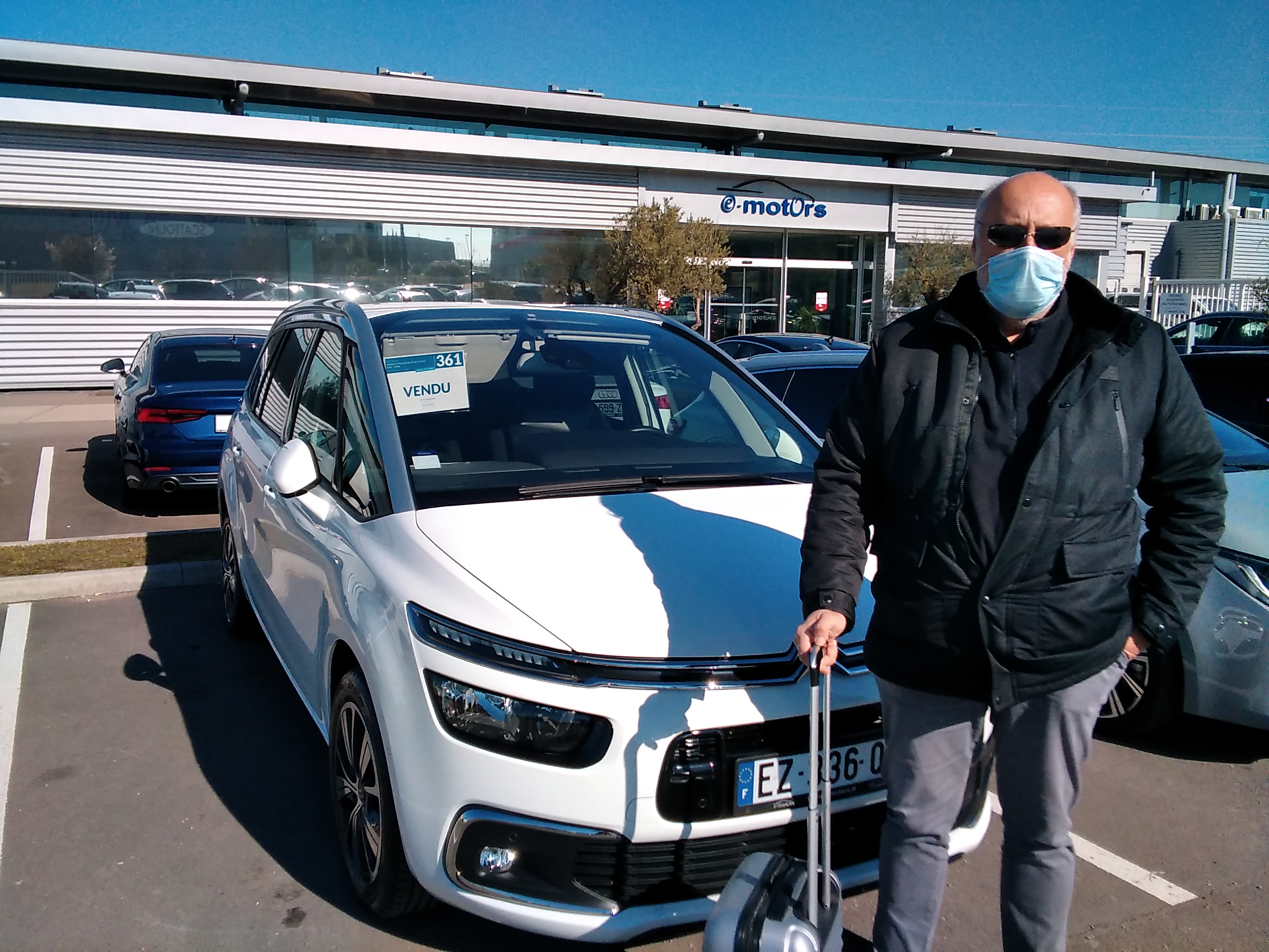 Avis-mandataire-auto-Emotors-Citroen-Grand-c4-picasso-Bluehdi-150-s-s-eat6-shine.