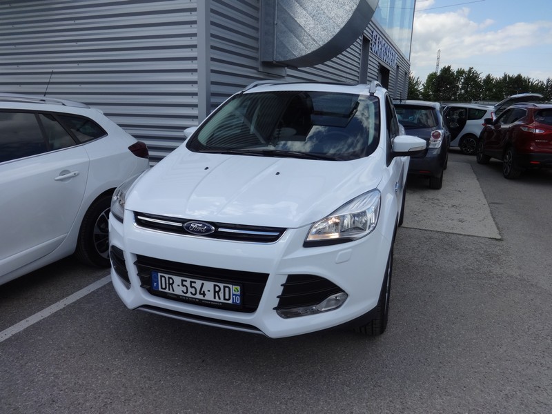 Avis-mandataire-auto-Emotors--Ford-kuga-titanium-tdci-150-4x2-plus-toit-panoramique-.