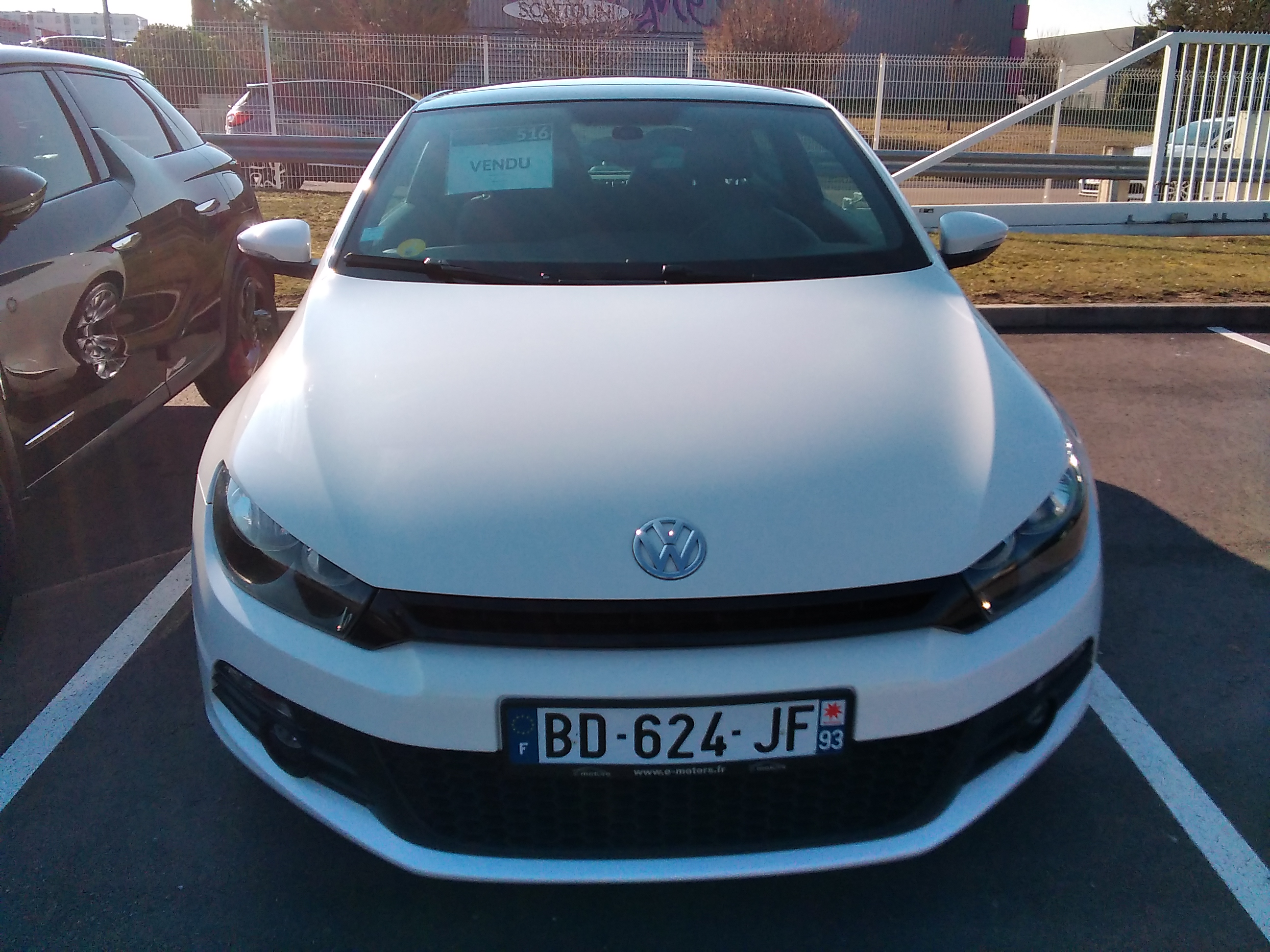 Avis-mandataire-auto-Emotors-Volkswagen-Scirocco-2-0-tdi-140-fap-carat.