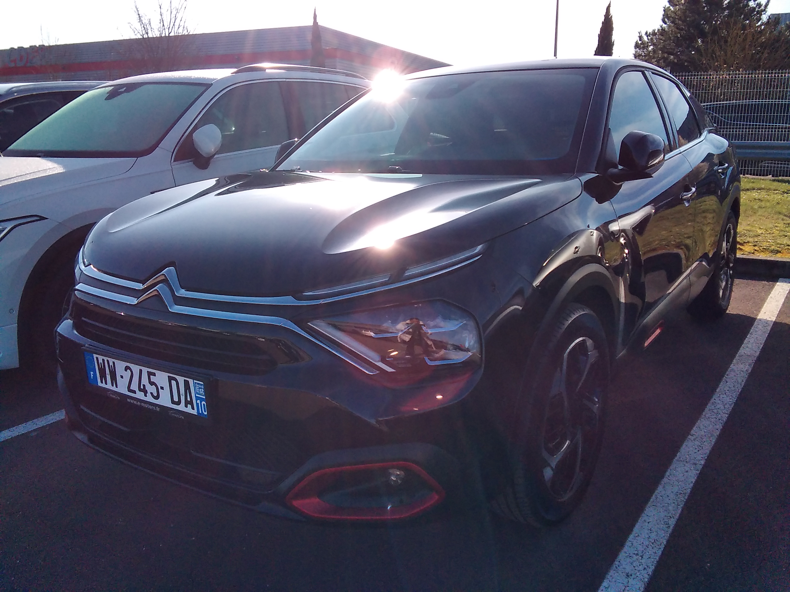 Avis-mandataire-auto-Emotors-Citroen-C4-Puretech-130-s-s-eat8-shine.