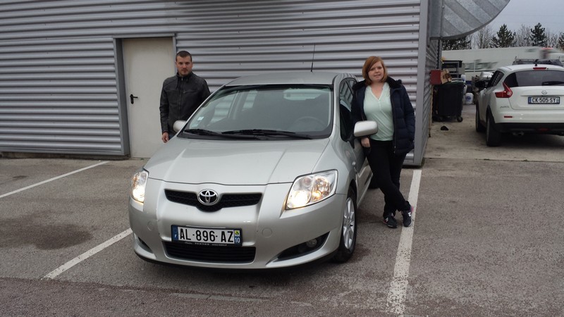 Avis-mandataire-auto-Emotors--Toyota-auris-dynamic-pack-gps-90-d-4d-.