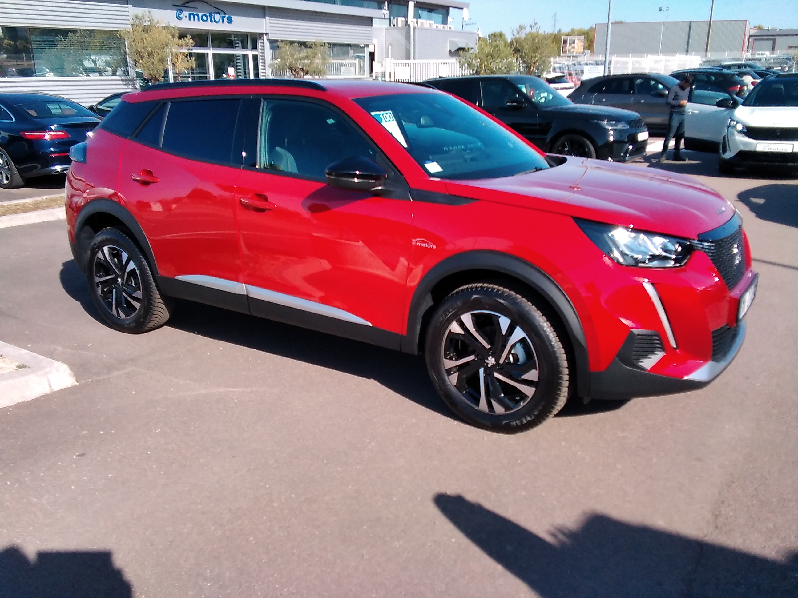 Avis-mandataire-auto-Emotors-Peugeot-2008-Puretech-130-s-s-bvm6-allure-pack-plus-si-ges-chauffants-plus-grip-control.