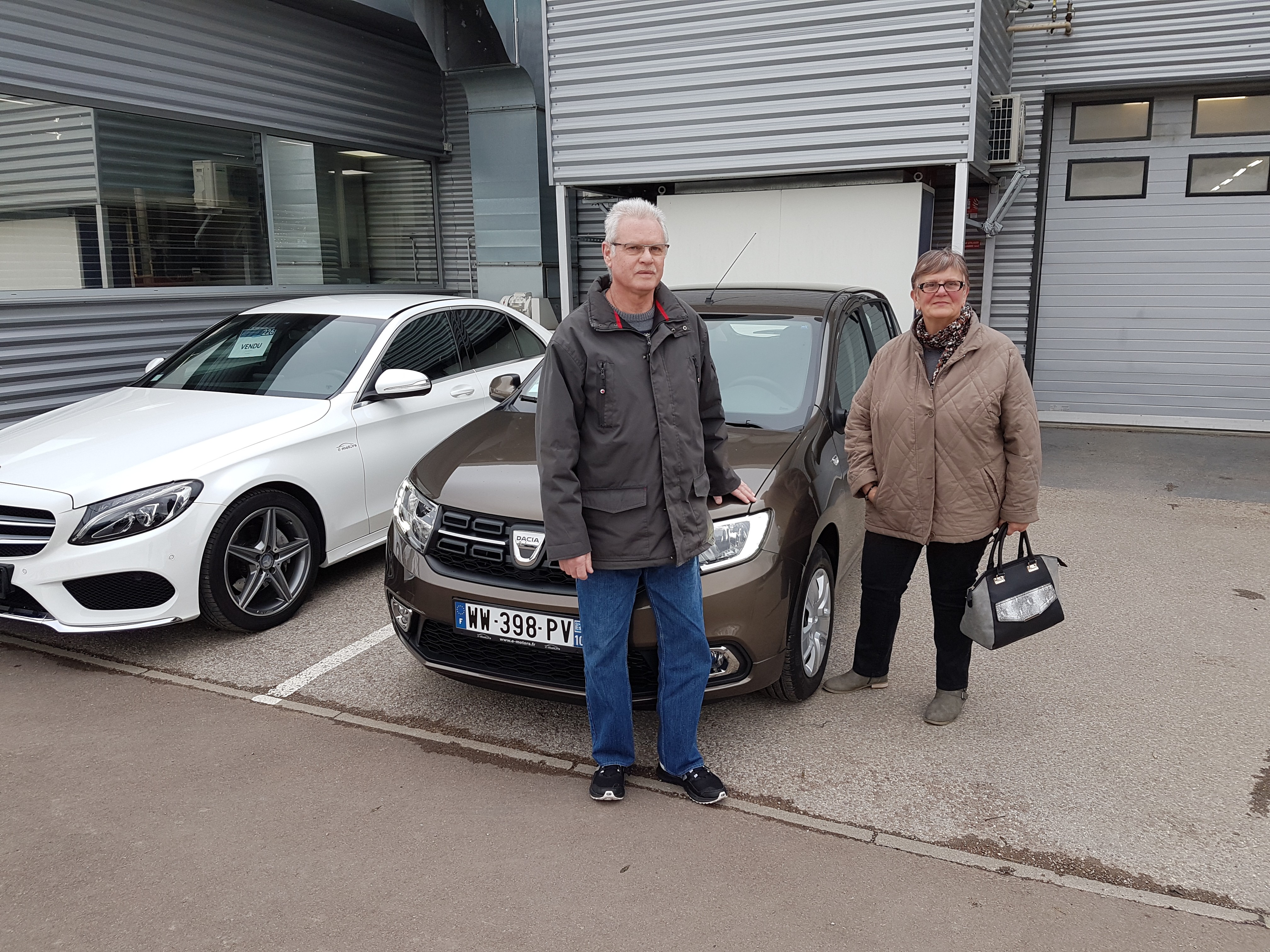 Avis-mandataire-auto-Emotors-Dacia-Sandero-Sce-75-laur-ate-5p.