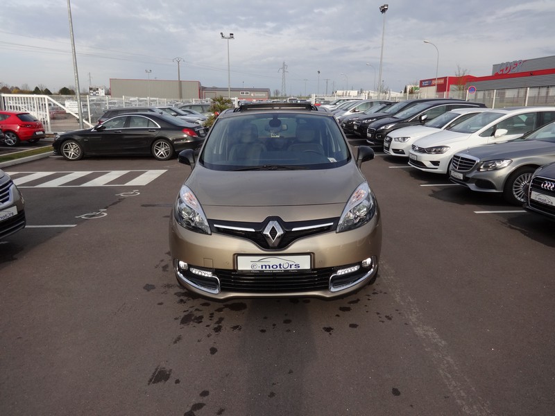 Avis-mandataire-auto-Emotors-Renault-Scenic-Iii-bose-dci-110-edc.
