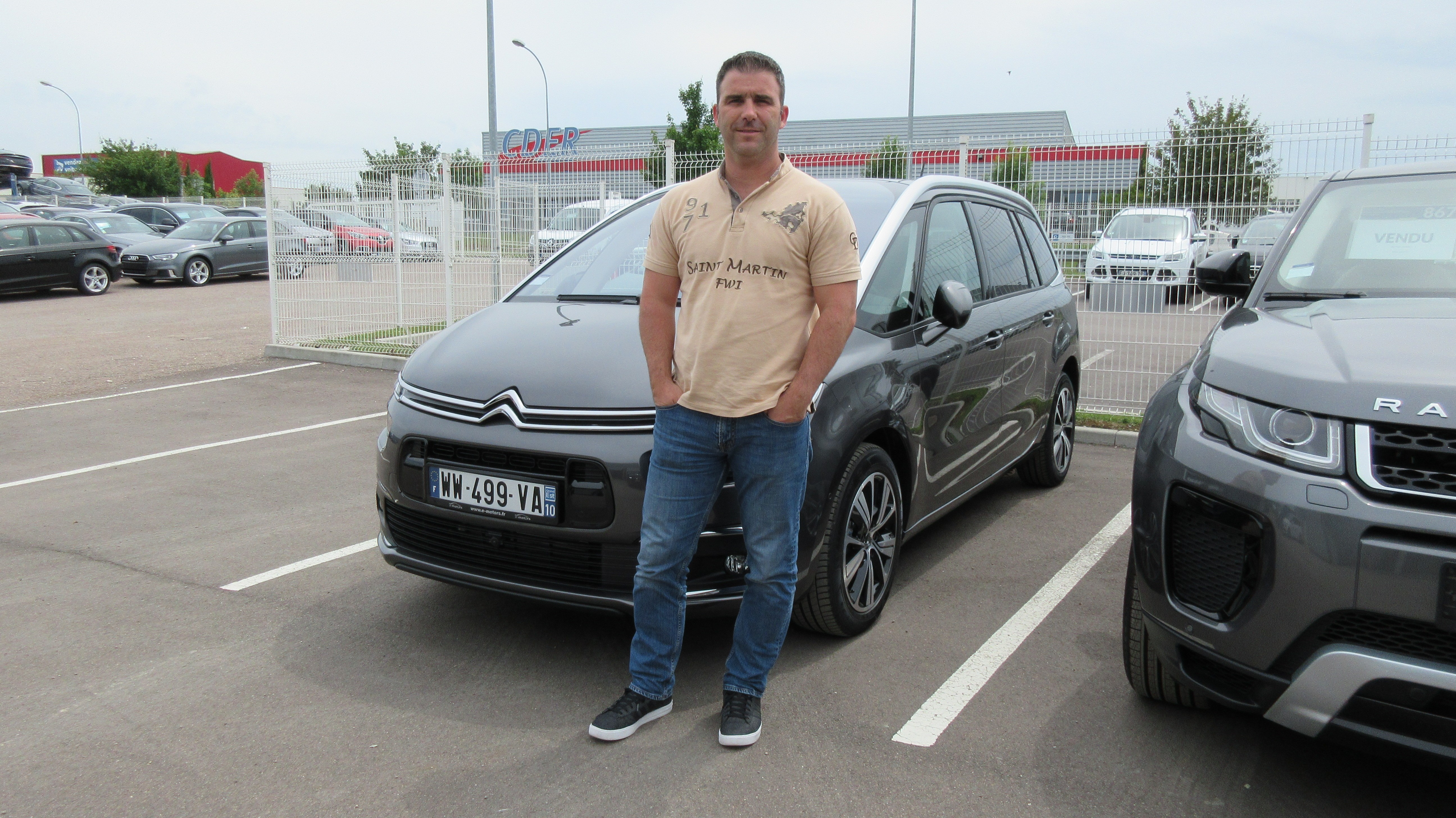 Avis-mandataire-auto-Emotors-Citroen-Grand-c4-picasso-Shine-bluehdi-150-s-s-eat6.