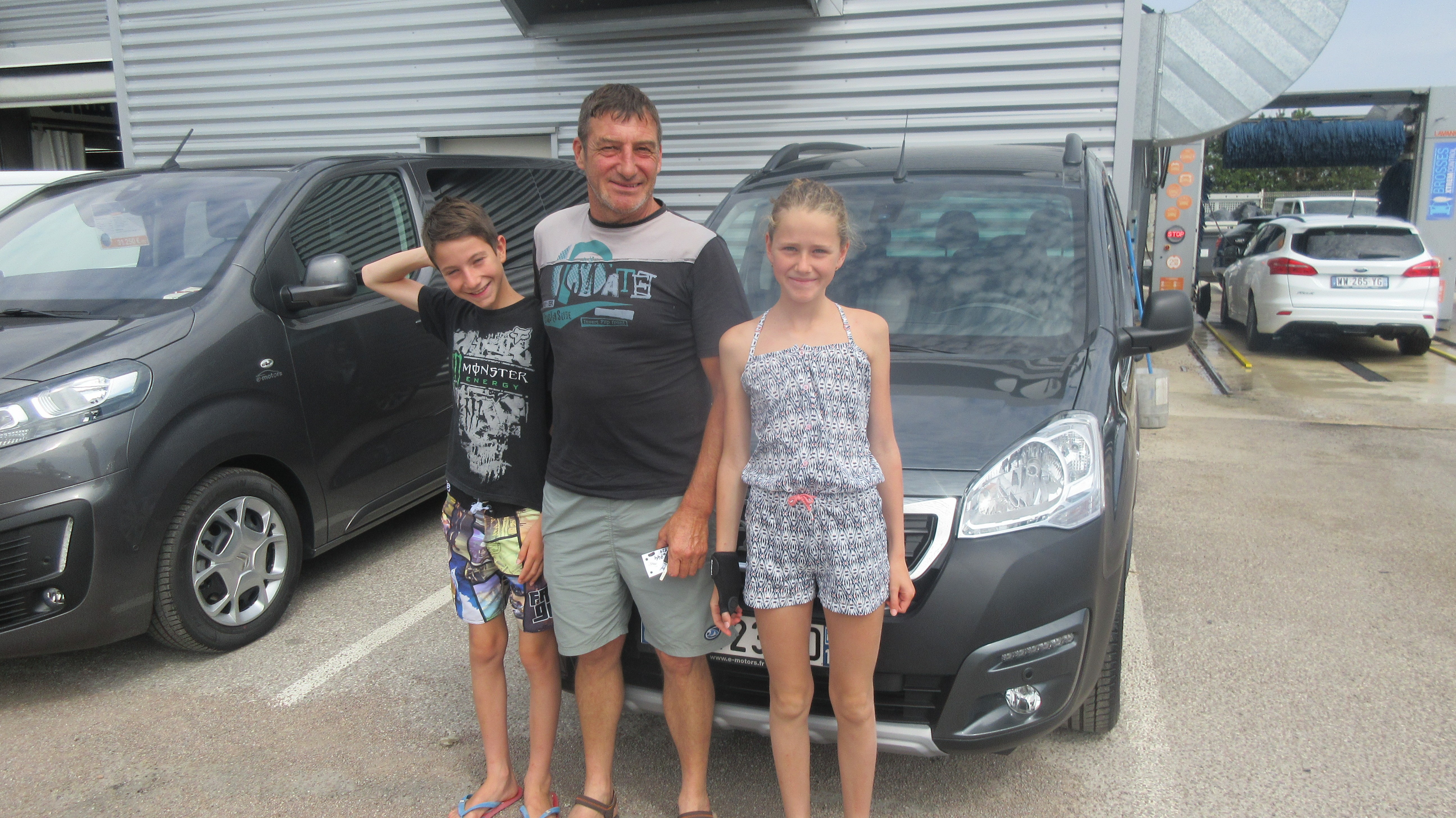 Avis-mandataire-auto-Emotors-Peugeot-Partner-tepee-Outdoor-bluehdi-100.