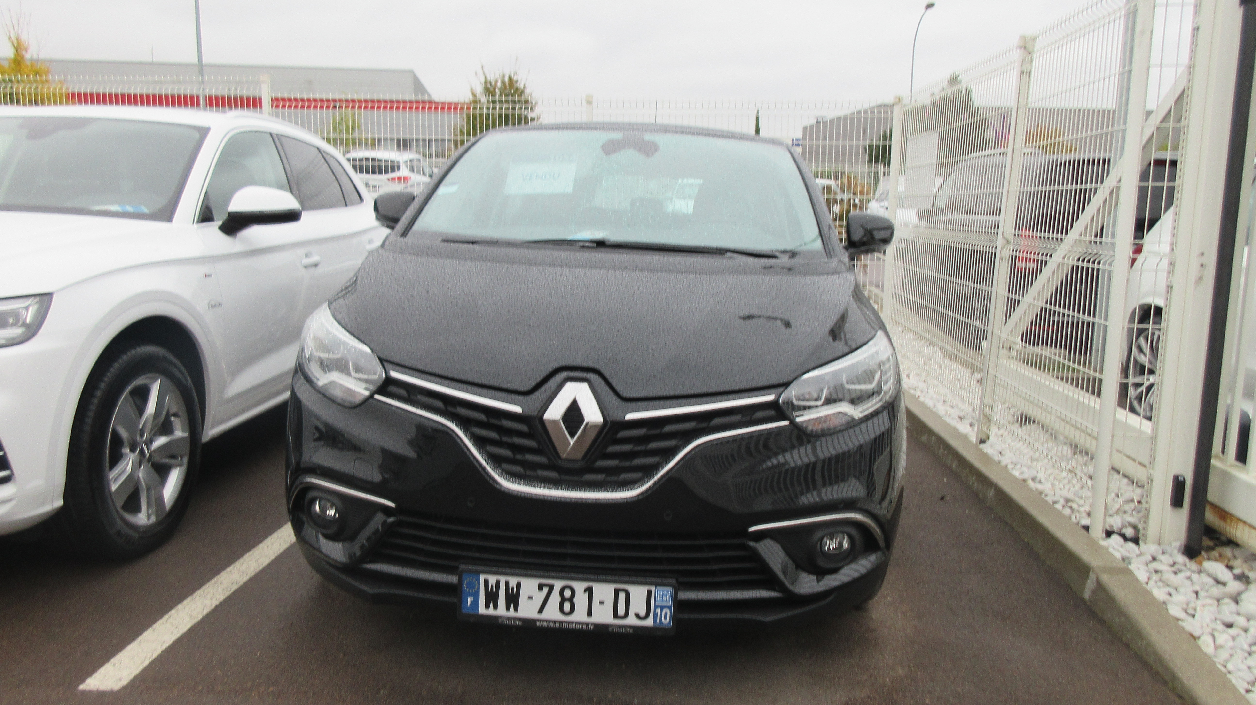 Avis-mandataire-auto-Emotors-Renault-Scenic-Intens-tce-140-energy.