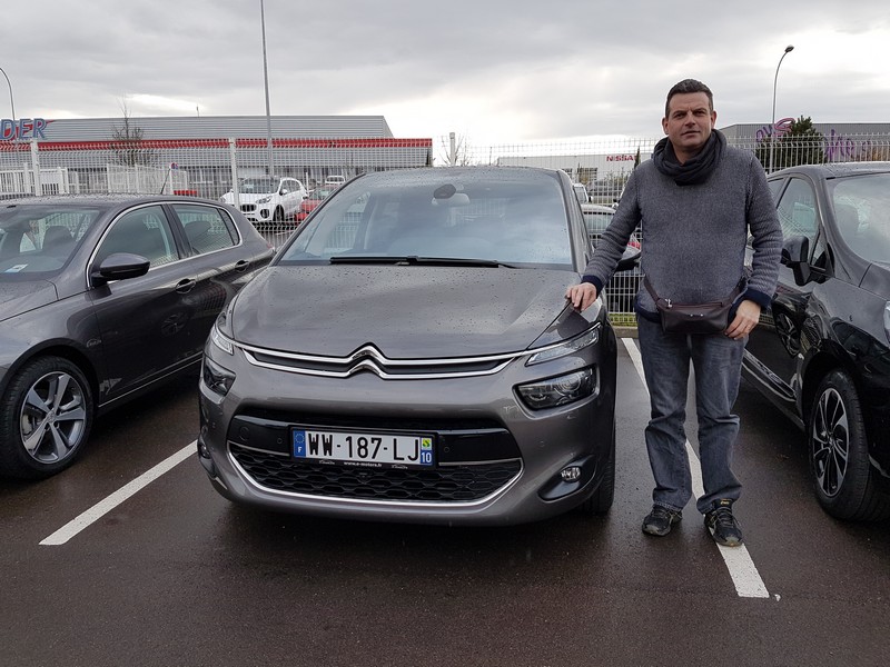 Avis-mandataire-auto-Emotors-Citroen-C4-picasso-Exclusive-bluehdi-120-plus-x-non.
