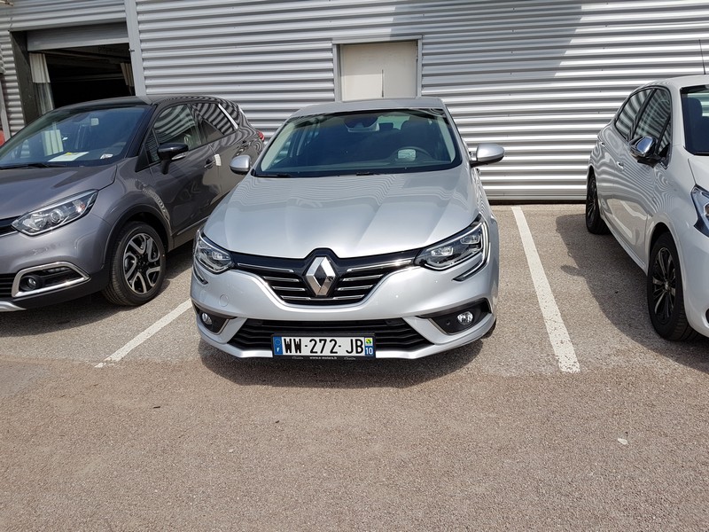 Avis-mandataire-auto-Emotors-Renault-Megane-iv-berline-M-gane-iv-berline-intens-sur-quip-dci-130-energy-plus-cuir-bose.