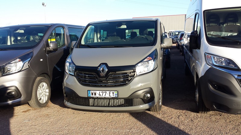 Avis-mandataire-auto-Emotors--Renault-trafic-combi-grand-intens-dci-120-energy-.